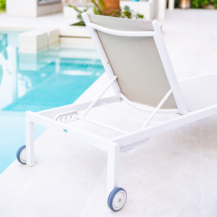 Olimpia Sunlounger | White Texturized | Ash Fabric | Stackable | OLT-SR/BLT-38/00 | Balliu Olimpia Sunlounger | White Texturized | Ash Fabric | Stackable | OLT-SR/BLT-38/00 | Balliu