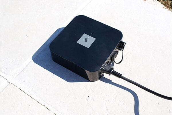 8Streme 7320 Robotic Pool Cleaner | Floor, Walls and Water Line