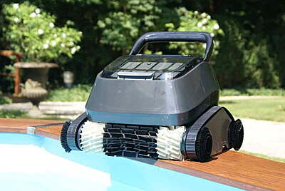 8Streme 7320 Robotic Pool Cleaner | Floor, Walls and Water Line