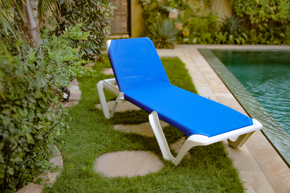 Eva Pro Sunlounger | White Frame | Blue Fabric | EPT/BL-01/00 | Balliu